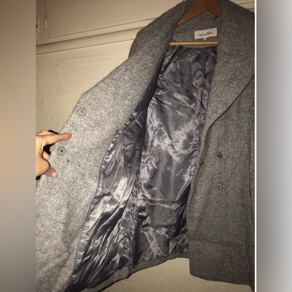 Circa 2012, Calvin Klein Grey Wool Coat, Size 6 - Picture 15 of 17